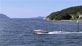 View from the 15:45 ferry from Lauvvik to Oanes